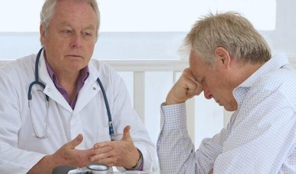 Seeing a doctor for alcohol withdrawal