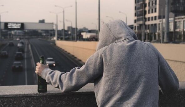 Drinking man how to help overcome dependence